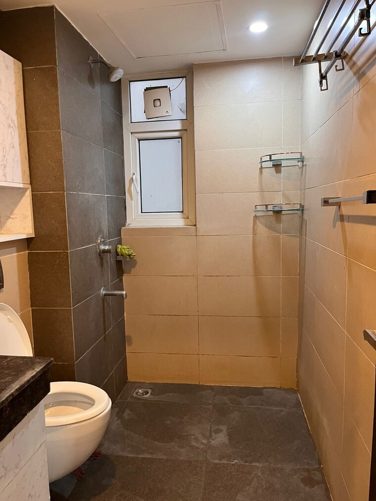 Bathroom, paras-irene 3 Bedroom 1830 Sq.Ft. Apartment In Sector 70a Gurgaon 9519747