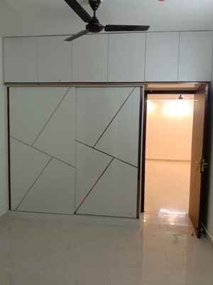 Room in 2 BHK Apartment at Signature Global Prime, Sector 63a – for Rent