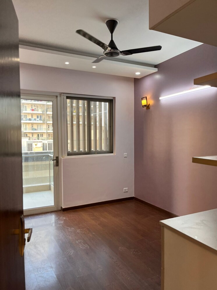 Room, paras-irene 3 Bedroom 2150 Sq.Ft. Apartment In Sector 70a Gurgaon 9519772