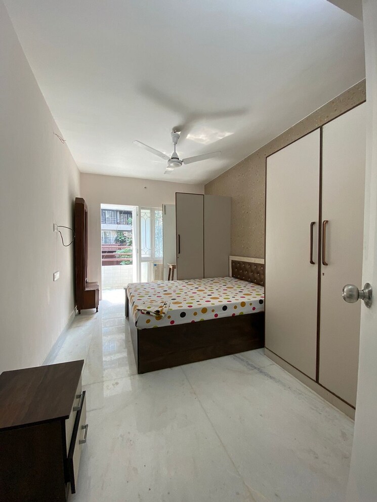 Bedroom, khar west 3 Bedroom 1100 Sq.Ft. Apartment In Khar West Mumbai 9519784