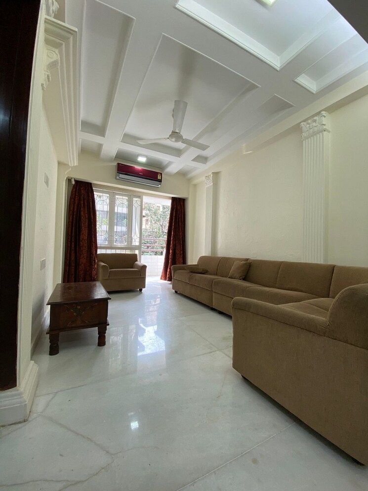 Living Room, khar west 3 Bedroom 1100 Sq.Ft. Apartment In Khar West Mumbai 9519784