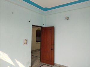 Room in 2 BHK Apartment at Ashoka Enclave Faridabad, Sector 34 – for Rent