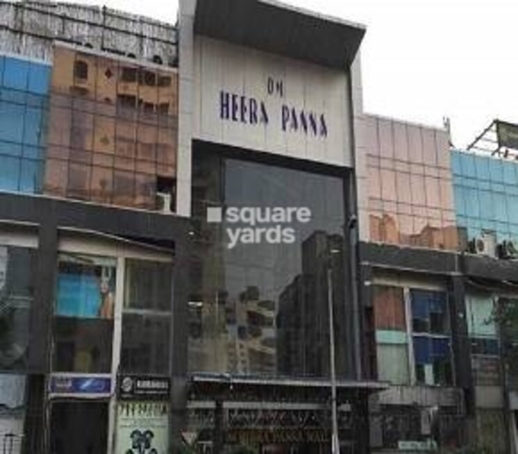 Exterior View, om-heera-panna-mall Commercial Office Space 300 Sq.Ft. In Andheri West Mumbai 9519797