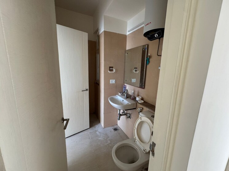 Bathroom, emaar-emerald-estate 3 Bedroom 1310 Sq.Ft. Apartment In Sector 65 Gurgaon 9519842