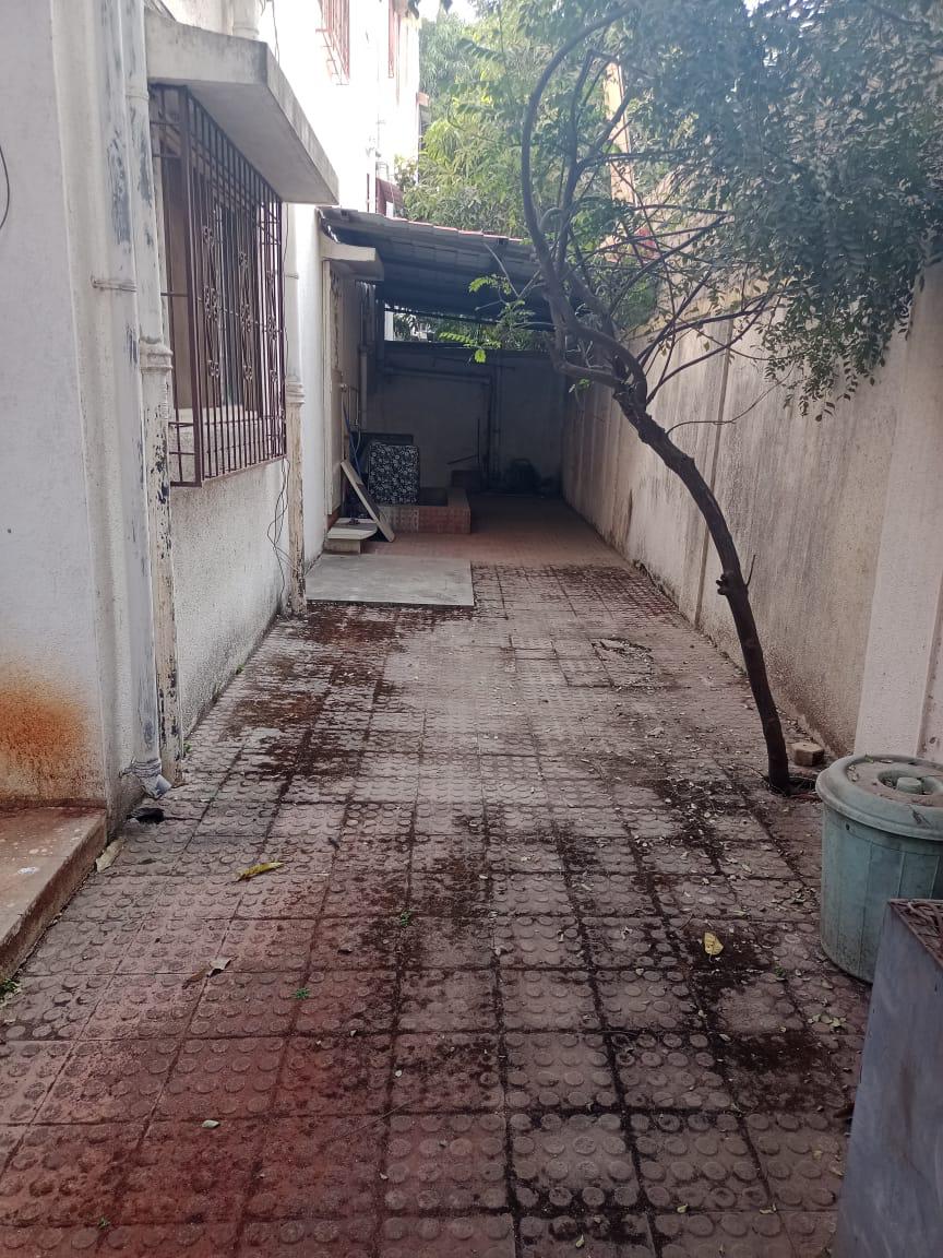 4 BHK + Servant Room Apartment For Rent in Fully Furnished 4bhk On R