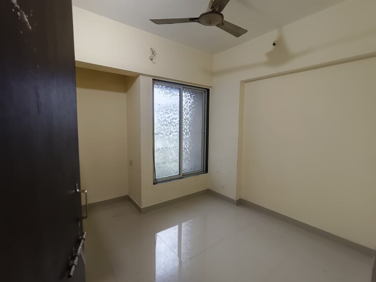 Room, bhakti-pearl 1 Bedroom 450 Sq.Ft. Apartment In Kasarvadavali Thane 9519857
