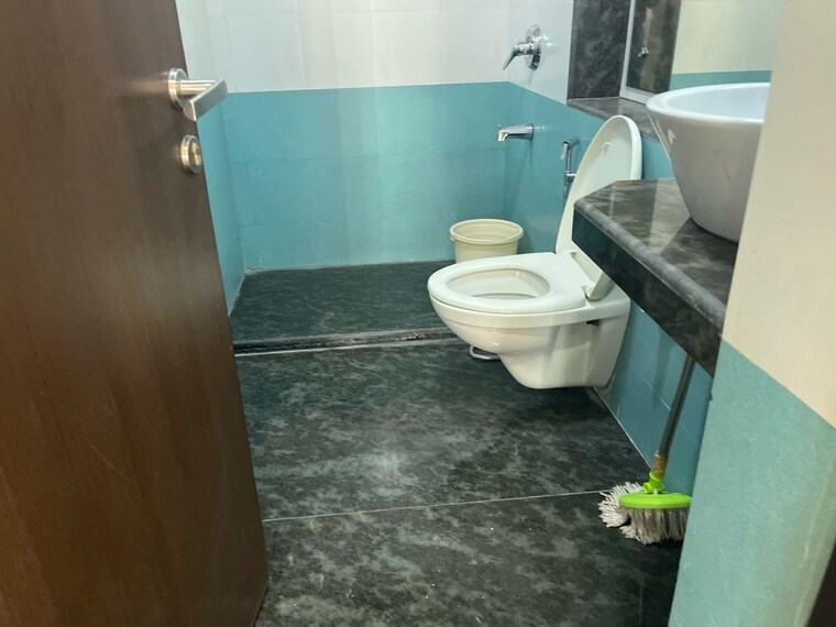 Bathroom, prabhadevi-chs 3 Bedroom 1380 Sq.Ft. Apartment In Prabhadevi Mumbai 9519831