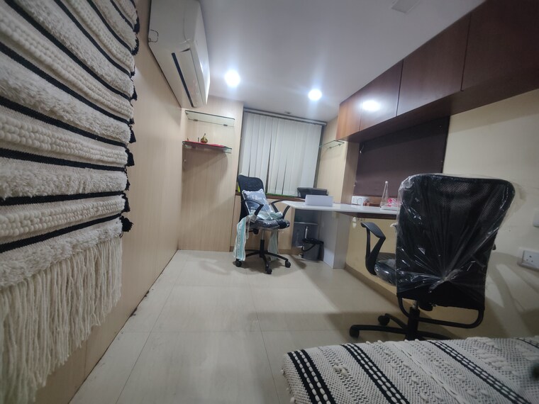 Living Room, malad west Commercial Office Space 700 Sq.Ft. In Malad West Mumbai 9520003