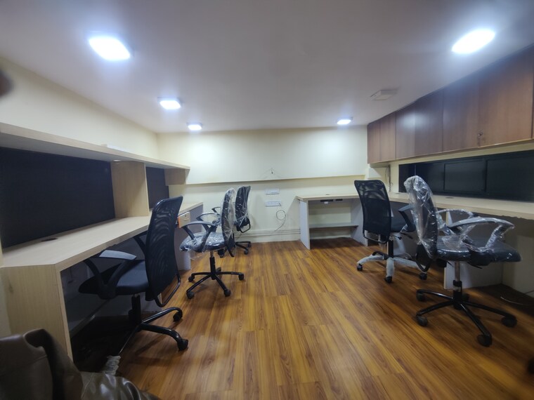 Gym, malad west Commercial Office Space 700 Sq.Ft. In Malad West Mumbai 9520003