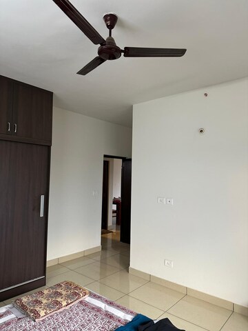 Room in 2.5 BHK Apartment at Prestige Sunrise Park, Electronic City Phase I – for Sale
