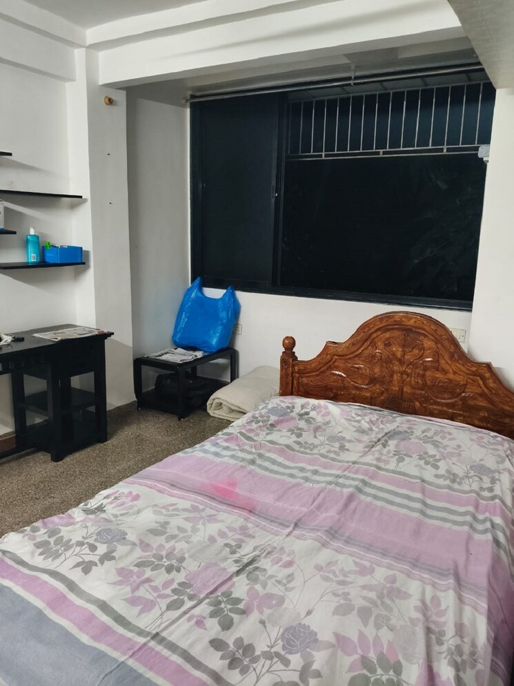 Bedroom, bandra west 1 Bedroom 500 Sq.Ft. Apartment In Bandra West Mumbai 9519901