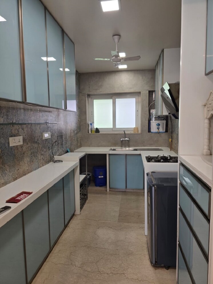 Kitchen, bandra west 2 Bedroom 700 Sq.Ft. Apartment In Bandra West Mumbai 9519960
