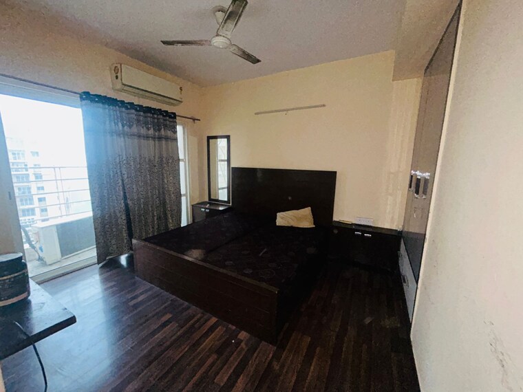 Bedroom, paras-tierea 3 Bedroom 1285 Sq.Ft. Apartment In Sector 137 Noida 9520022