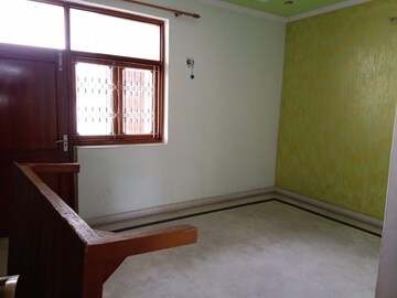 Room in  Office Space in IT/SEZ at Sector 66 – for Rent