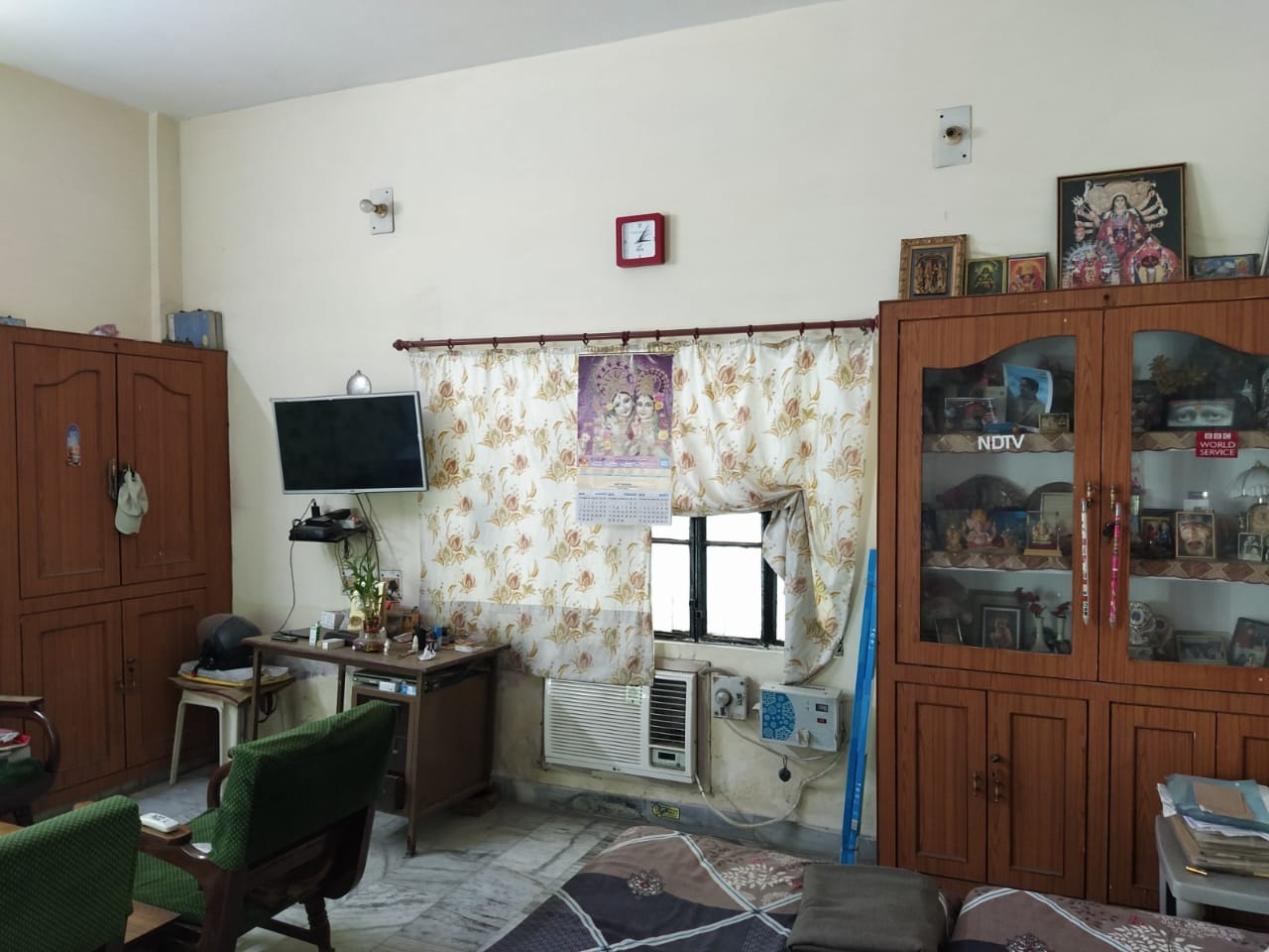 Office Space For Rent in Sigra To Mahmoorganj Road