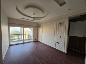 Room in 4 BHK Independent House at Beta I Greater Noida – for Rent