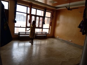 Room in  Office Space in IT/SEZ at Sector 66 – for Rent
