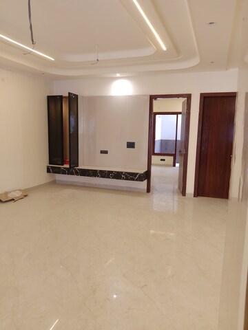 Room in 6 BHK Independent House at Lohgarh – for Sale