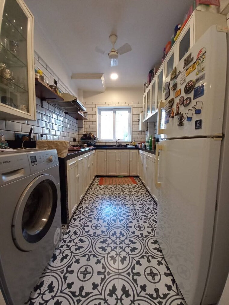 Kitchen, khar west 3 Bedroom 1500 Sq.Ft. Apartment In Khar West Mumbai 9520058