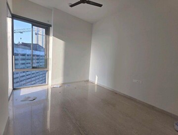 Room in 3 BHK Apartment at Piramal Mahalaxmi, Mahalaxmi – for Rent