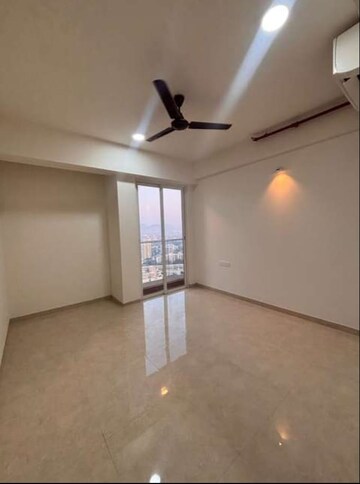 Room in 2 BHK Apartment at Indiabulls One Indiabulls, Pokhran Road No Two – for Rent