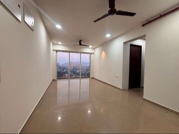 2 BHK Apartment For Rent in Indiabulls One Indiabulls, Pokhran Road No Two