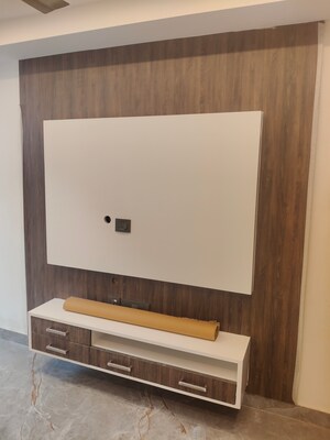 Furnished Amenities in 3 BHK Builder Floor at Bhogal – for Sale