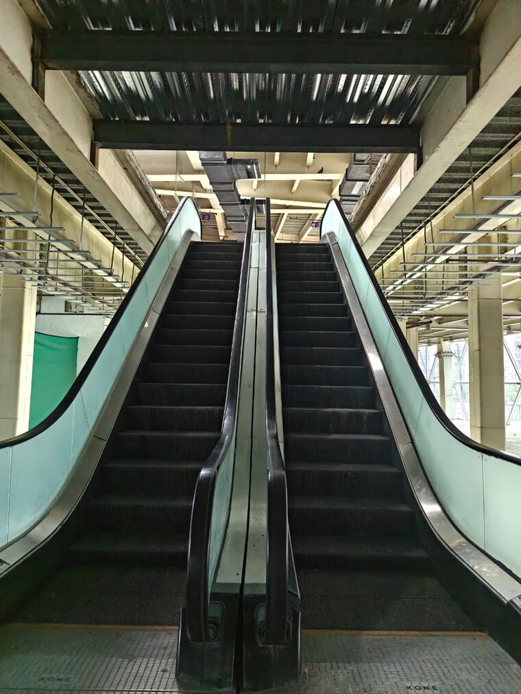 undefined, concept-capital-the-core-mall Commercial Shop 100 Sq.Ft. In Crossing Republic Ghaziabad 9520153