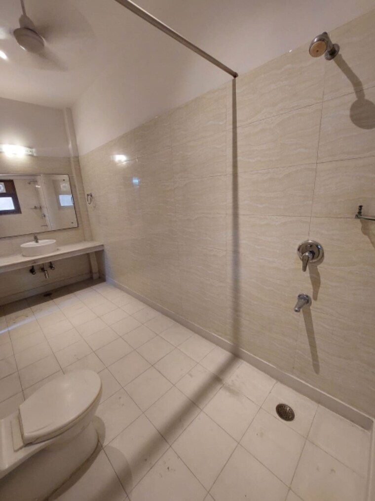 Attached Bathroom, greater kailash i 3 Bedroom 3300 Sq.Ft. Builder Floor In Greater Kailash I Delhi 9520228