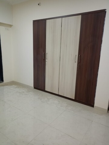 Room in 2 BHK Apartment at Maitri Anand, Louis Wadi – for Rent