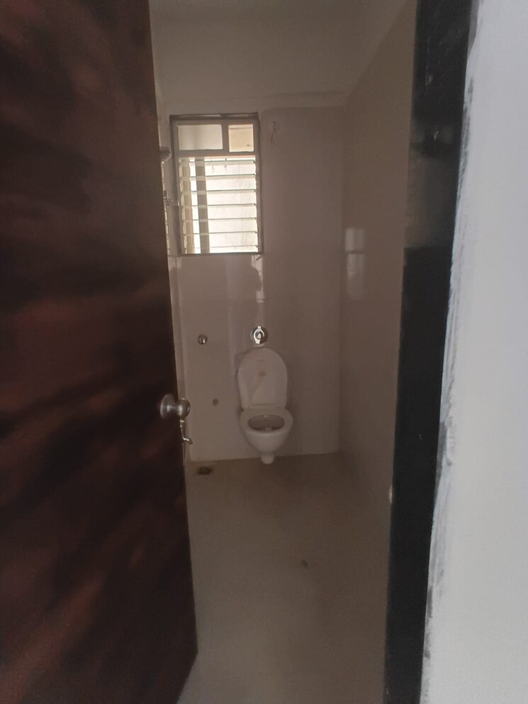 Bathroom, dgs-sheetal-tapovan 2 Bedroom 580 Sq.Ft. Apartment In Malad East Mumbai 9520313
