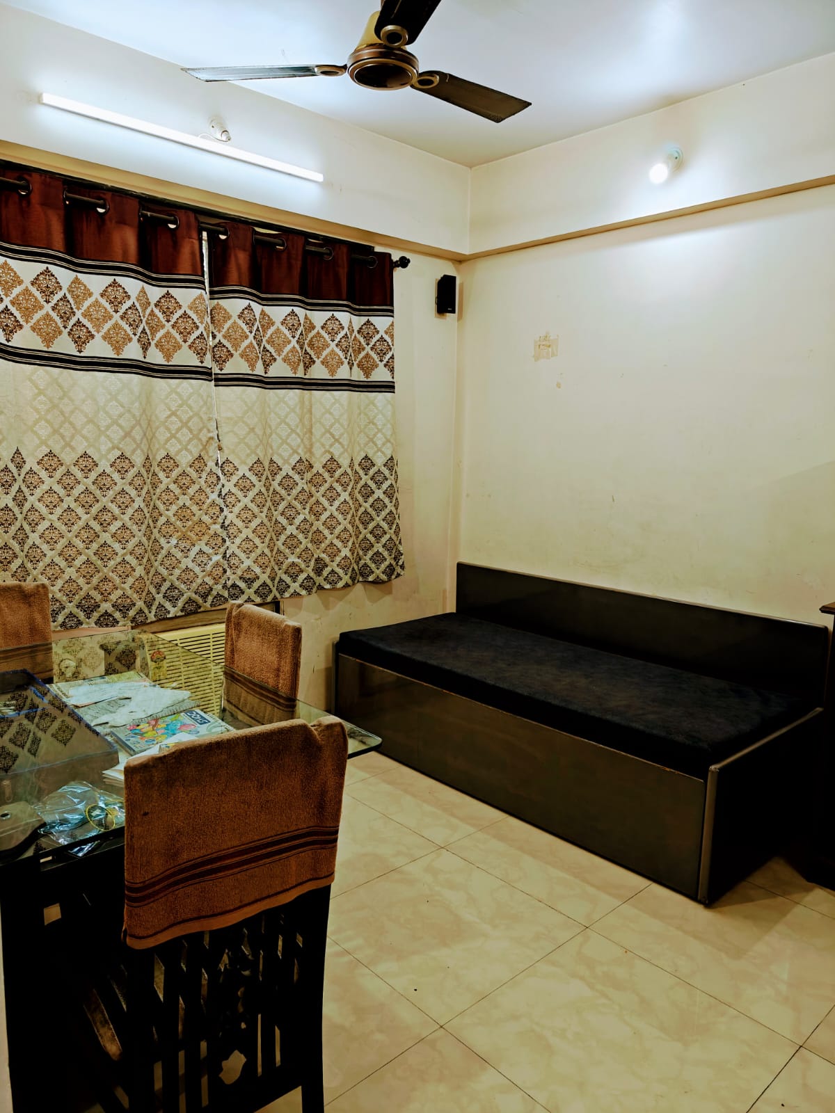 1 BHK + Extra Room Apartment For Rent in Kashish Park Apartment