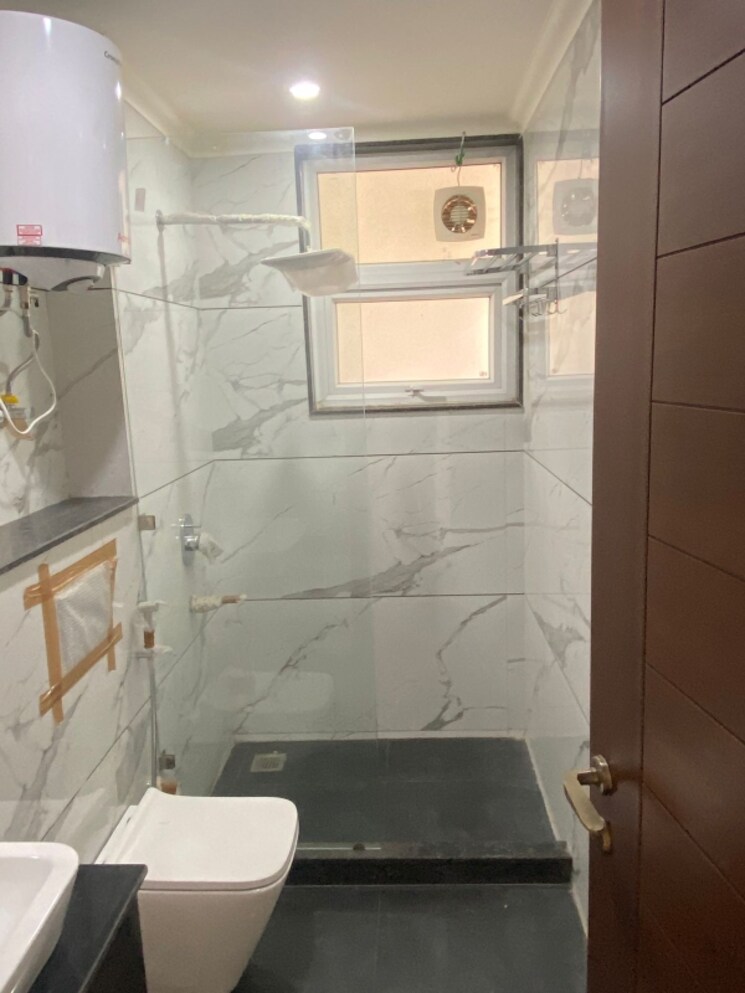 Bathroom, south city 2 4 Bedroom 2200 Sq.Ft. Builder Floor In South City 2 Gurgaon 9520510