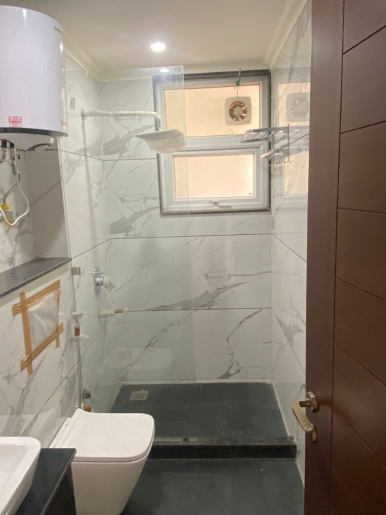 Bathroom, south city 2 4 Bedroom 2200 Sq.Ft. Builder Floor In South City 2 Gurgaon 9520510