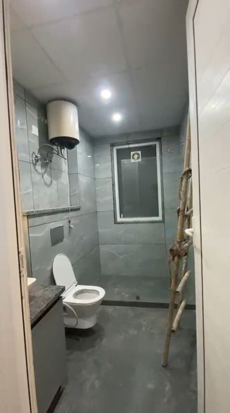 Bathroom, sector 24 1 Bedroom 750 Sq.Ft. Builder Floor In Sector 24 Gurgaon 9520532