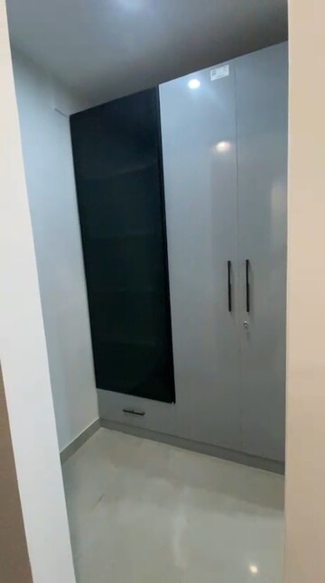 Room in 1 BHK Builder Floor at Sector 24 – for Rent