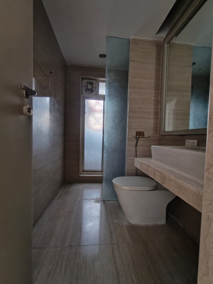 Attached Bathroom, hiranandani-lake-enclave-glendale 4 Bedroom 1764 Sq.Ft. Apartment In Thane West Thane 9520530