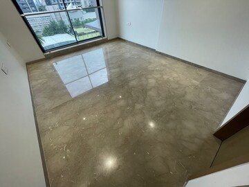 Room in 3 BHK Apartment at Khar West – for Rent