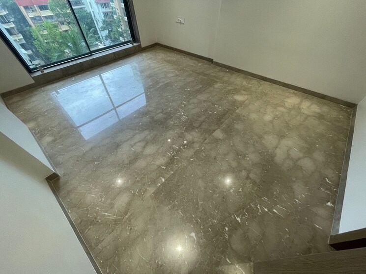 Room, khar west 3 Bedroom 1100 Sq.Ft. Apartment In Khar West Mumbai 9520501