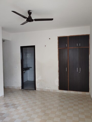 Room in 2 BHK Independent House at Sector 17 – for Rent