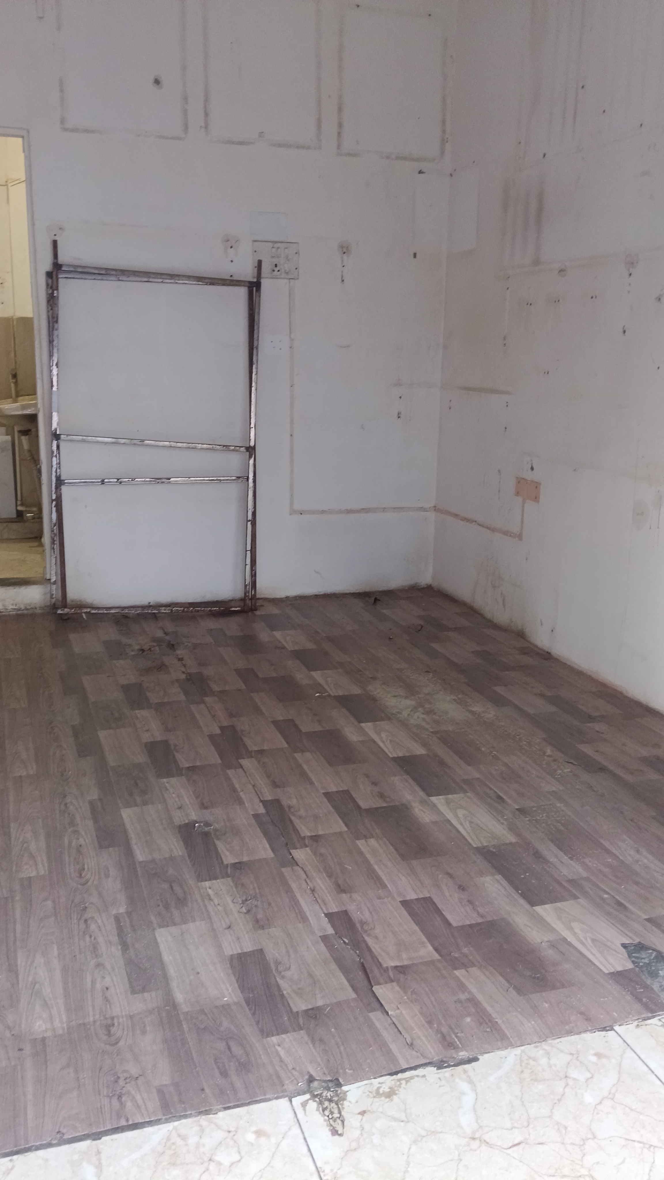 Retail Shop For Rent in Kristi Villa