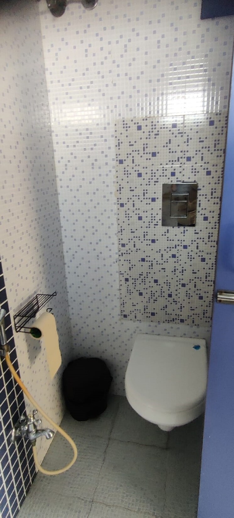 Bathroom, bandra west 2 Bedroom 700 Sq.Ft. Apartment In Bandra West Mumbai 9520539