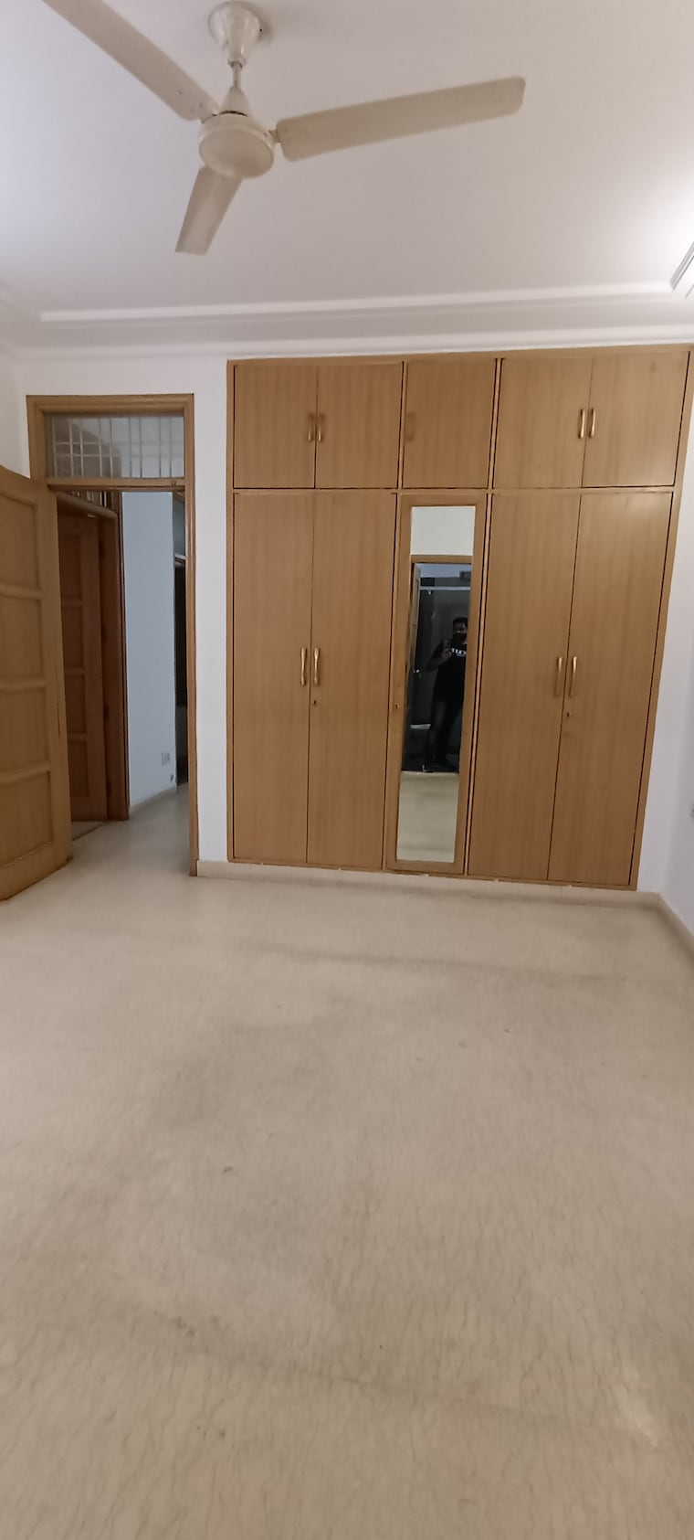 Room, kalkaji 3 Bedroom 1900 Sq.Ft. Builder Floor In Kalkaji Delhi 9520556