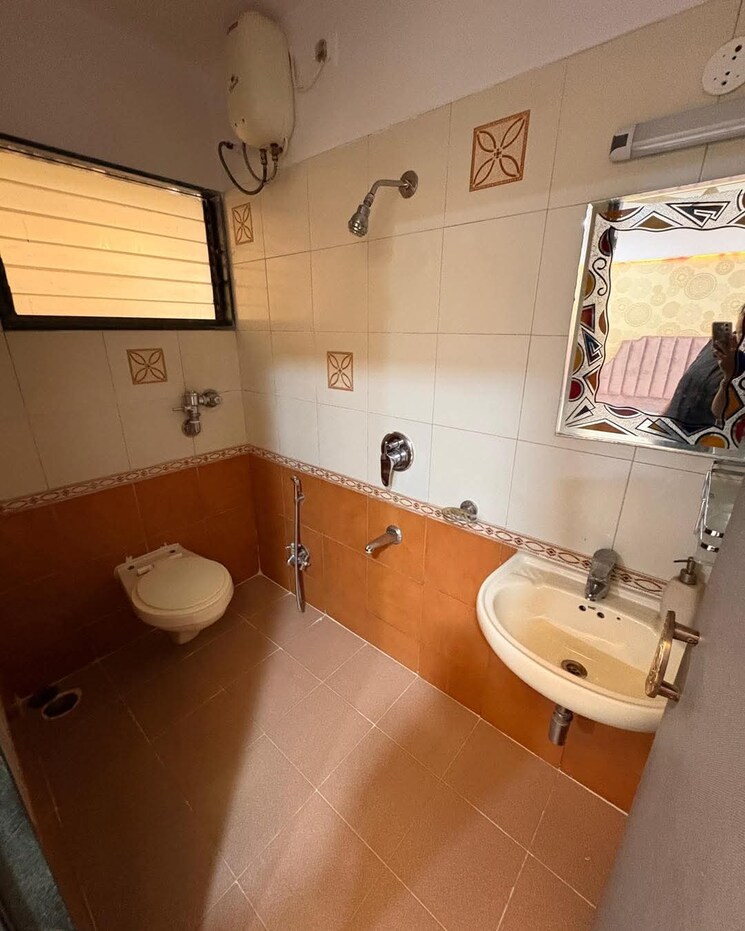 Bathroom, neelkanth-heights-shivai-nagar 2 Bedroom 1000 Sq.Ft. Apartment In Shivai Nagar Thane 9520564