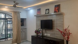 Room in 1 BHK Apartment at Garden Estate CHS, Ganeshwadi – for Rent