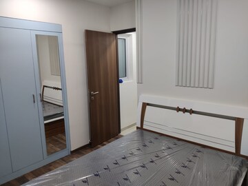 Room in 2 BHK Apartment at Piramal Vaikunth Vairat, Balkum Pada – for Rent