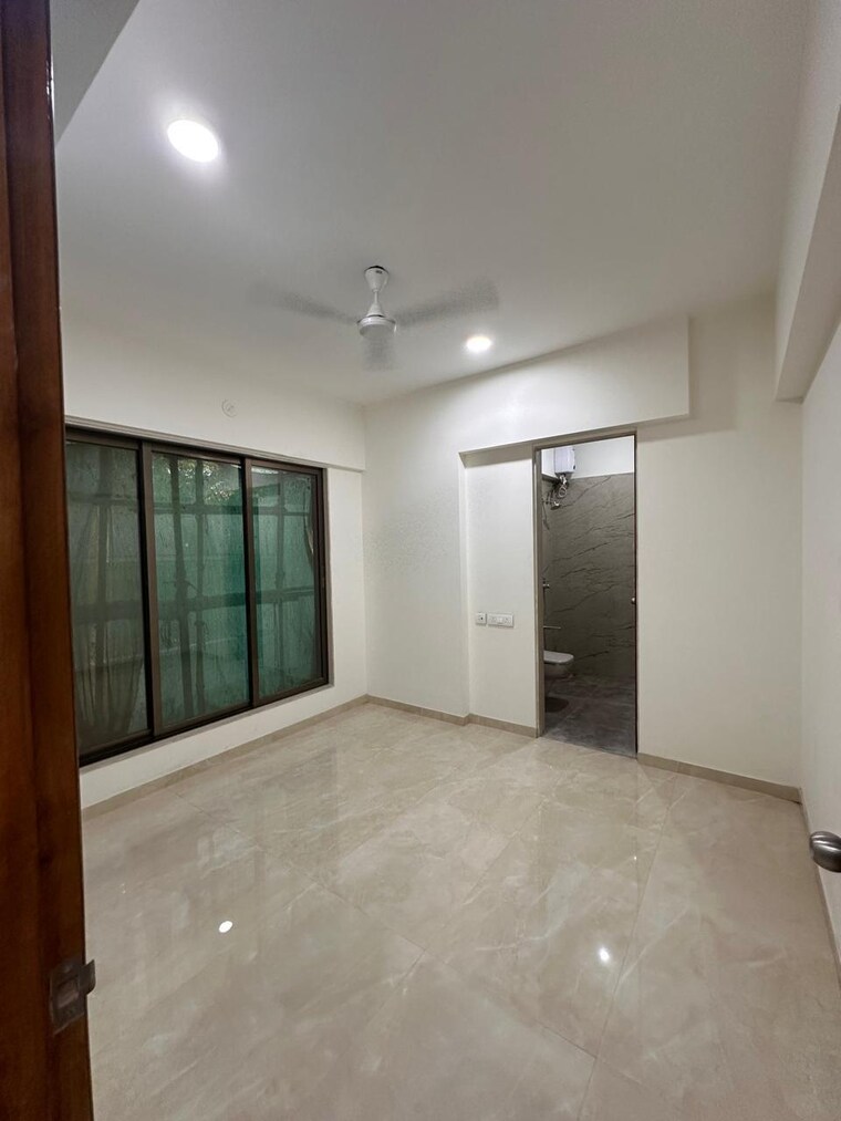 Room, wadhwa-pristine 1 Bedroom 503 Sq.Ft. Apartment In Matunga West Mumbai 9520585
