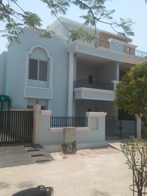 4 BHK Villa For Sale in Bhojpur Road