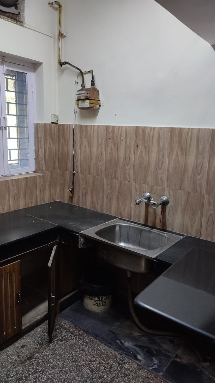 Kitchen, mayur vihar 1.5 Bedroom 750 Sq.Ft. Apartment In Mayur Vihar Delhi 9520599