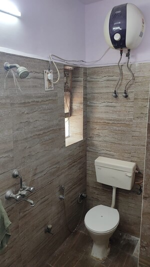 Bathroom in 1.5 BHK Apartment at Mayur Vihar – for Rent